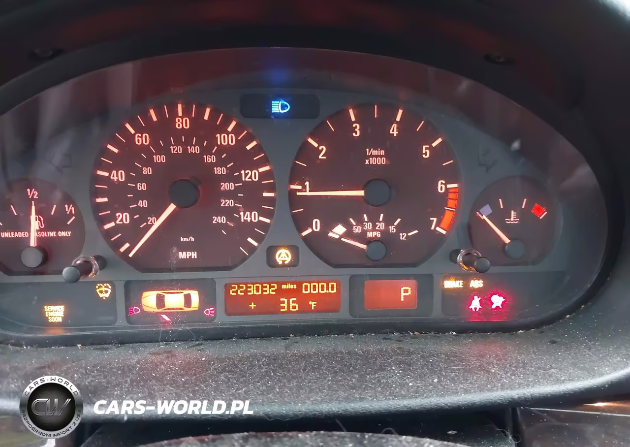 2003 BMW 325Xi VIN:WBAEU33453PM53761 - 7