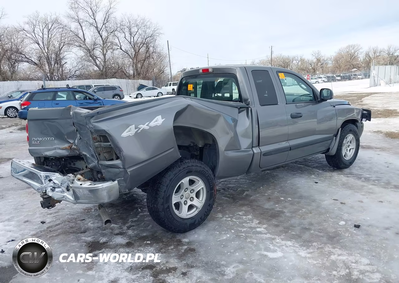 2005 Dodge Dakota Slt VIN:1D7HW42NX5S295577 - 4