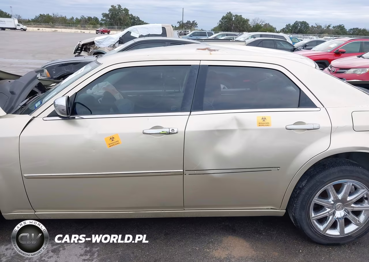 2010 Chrysler 300 Touring VIN:2C3CA4CD9AH159021 - 14
