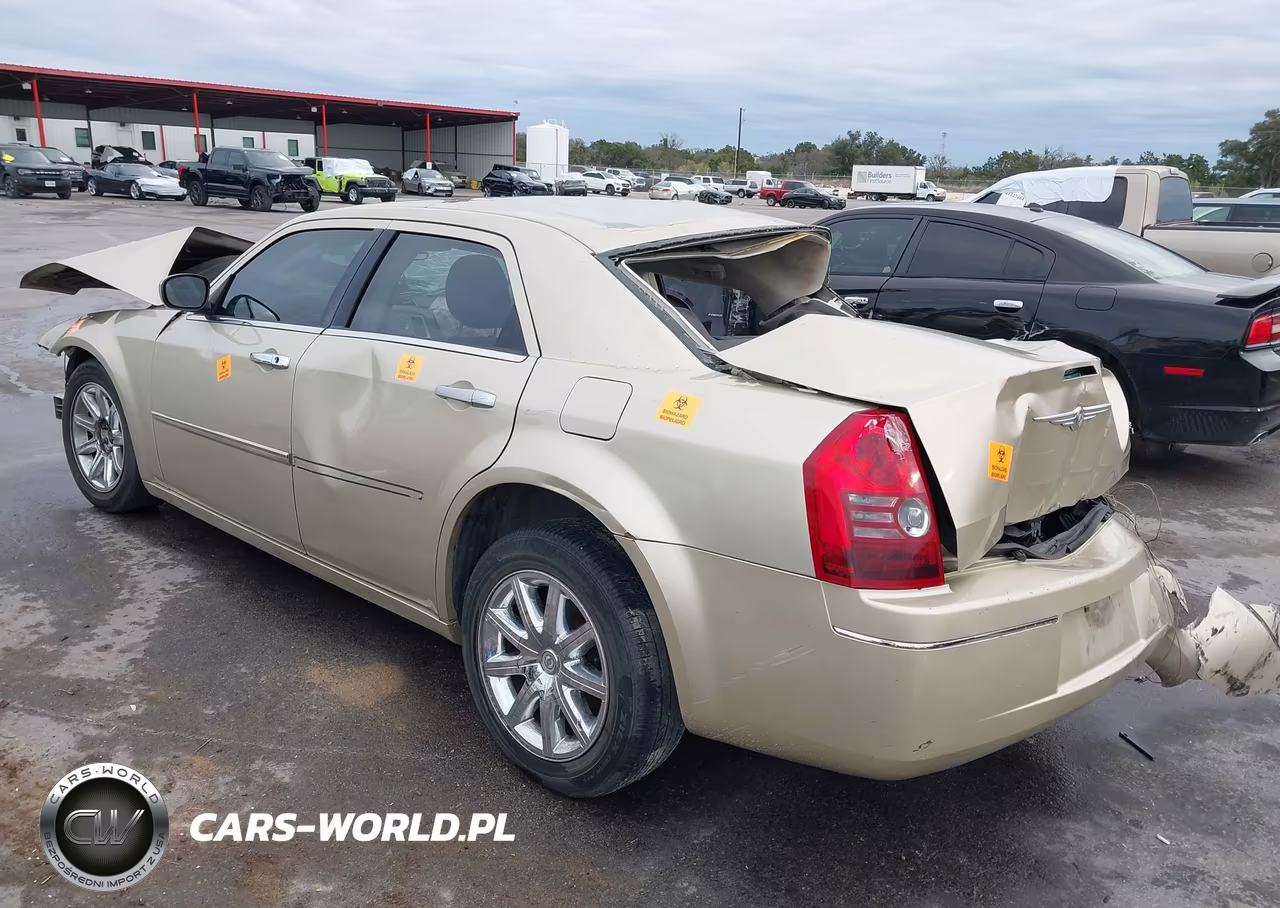 2010 Chrysler 300 Touring VIN:2C3CA4CD9AH159021 - 3