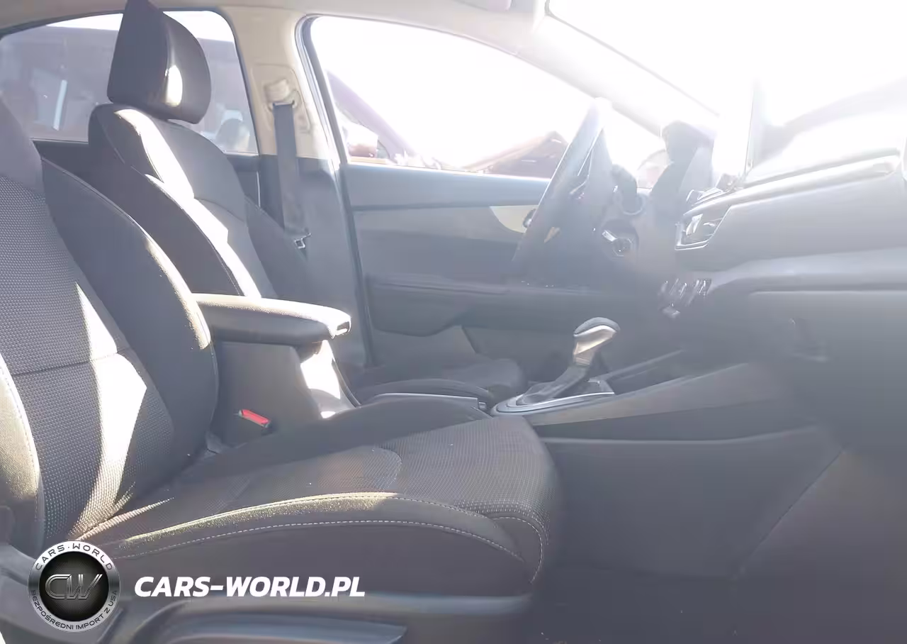 2019 Kia Forte Lxs VIN:3KPF24AD9KE076713 - 5