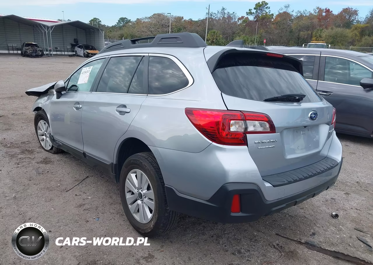 2018 Subaru Outback 2.5I Premium VIN:4S4BSACC8J3393983 - 3
