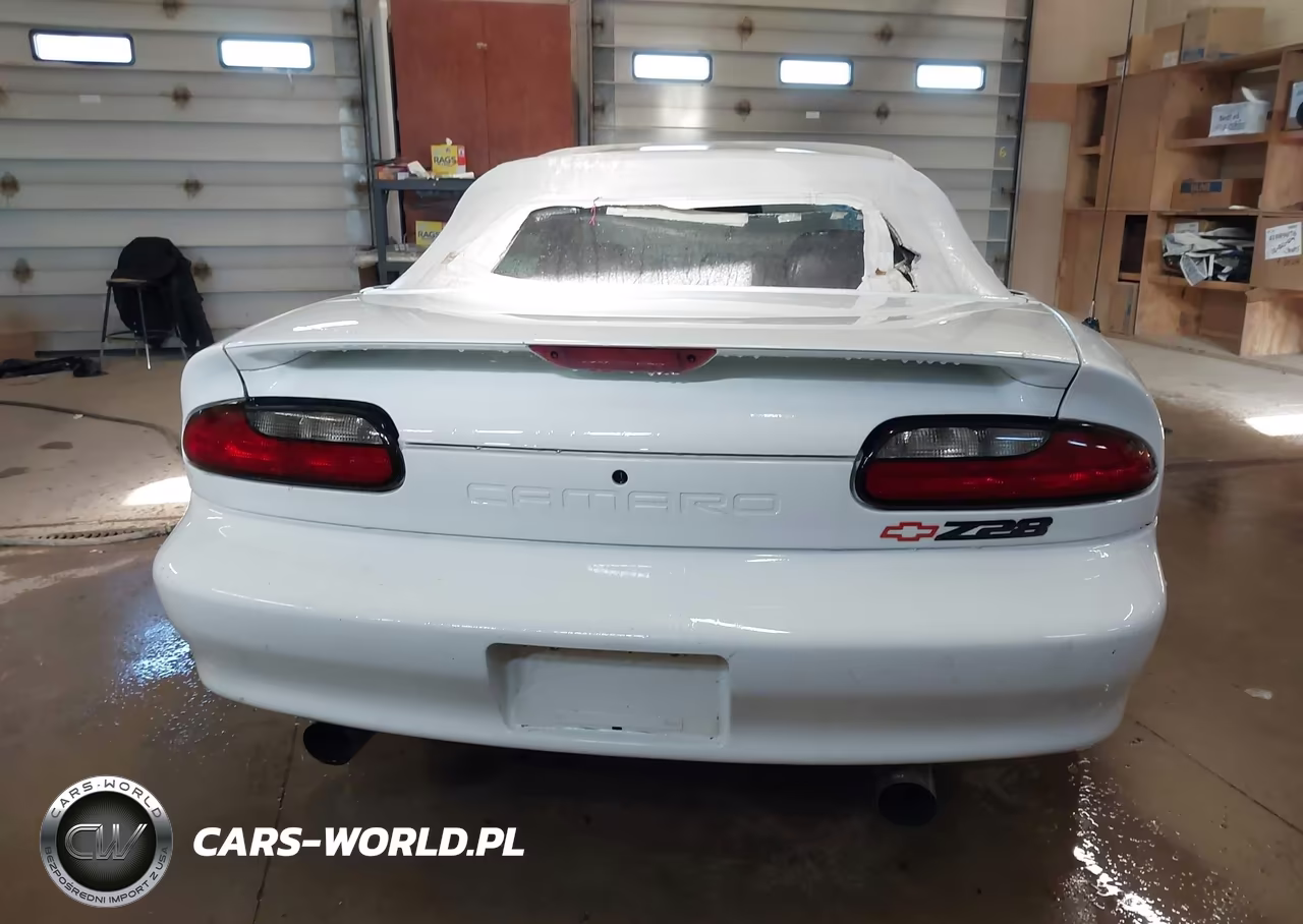 1996 Chevrolet Camaro Z28 VIN:2G1FP32P0T2151465 - 16