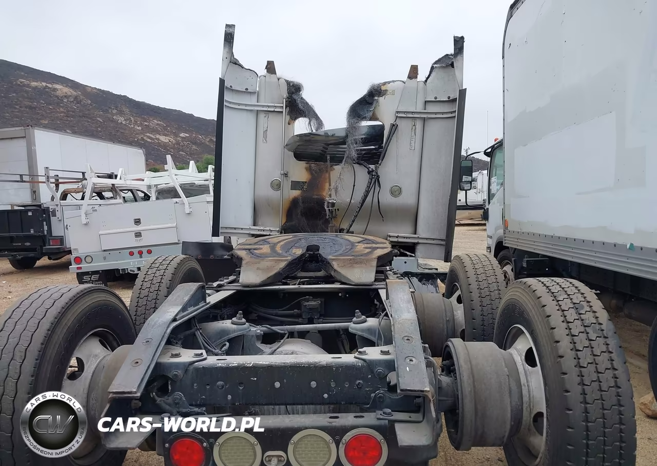 2012 Kenworth Construction T660 VIN:3WKAD79X4CF307003 - 8