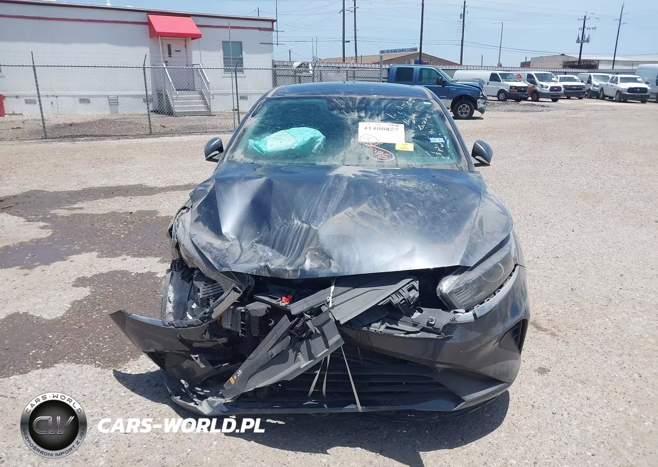 2022 Kia Forte Lxs VIN:3KPF24AD6NE456502 - 12