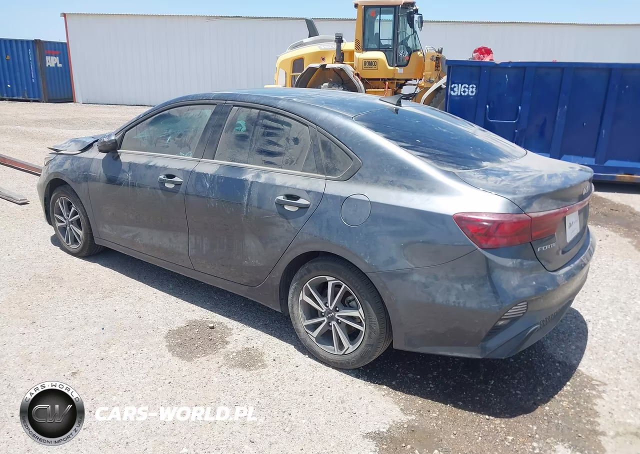 2022 Kia Forte Lxs VIN:3KPF24AD6NE456502 - 3
