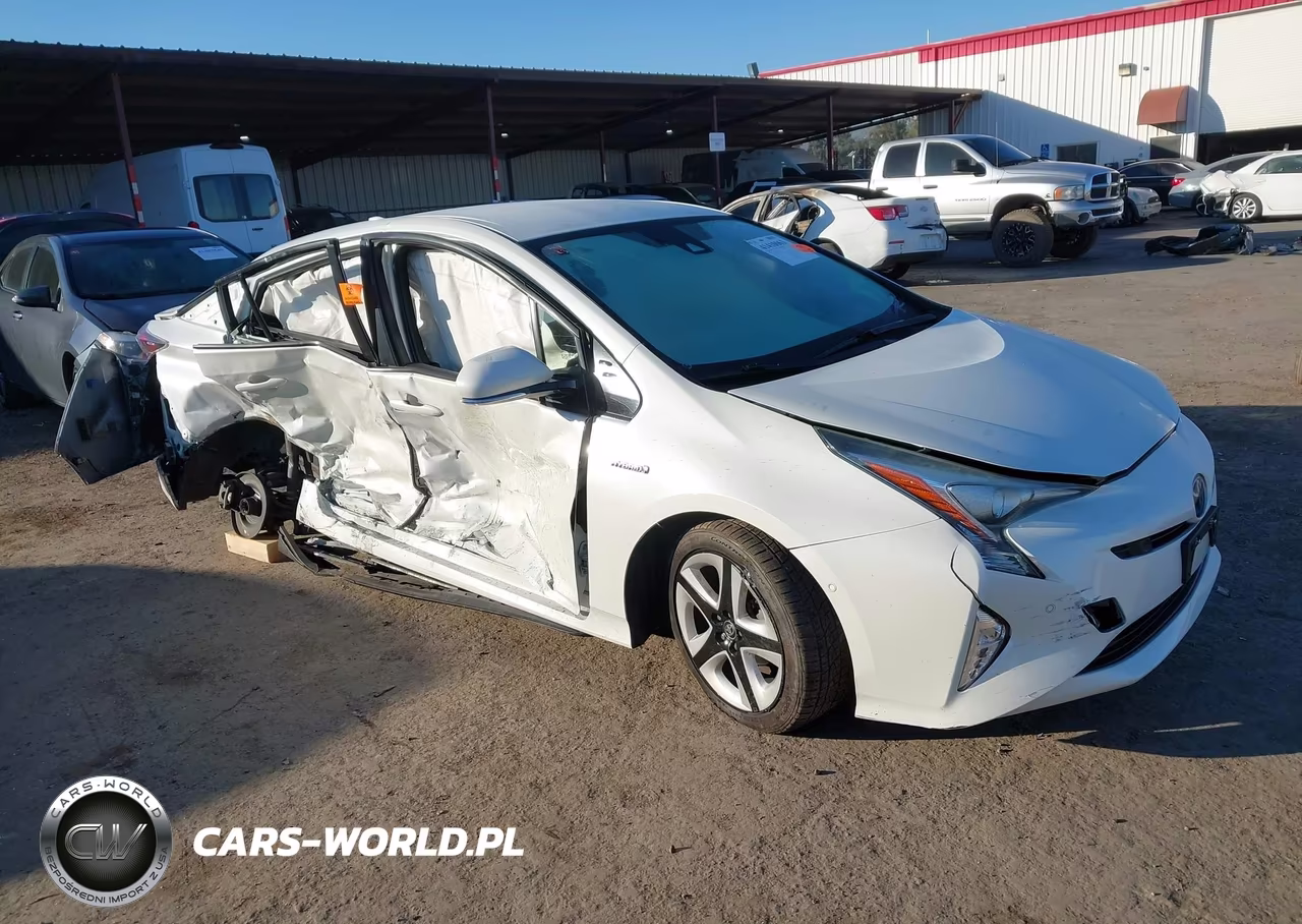 2018 Toyota Prius Three Touring