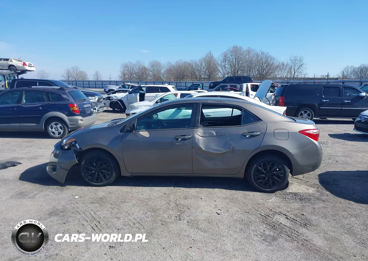 2017 Toyota Corolla Le VIN:2T1BURHE5HC848409 - 14