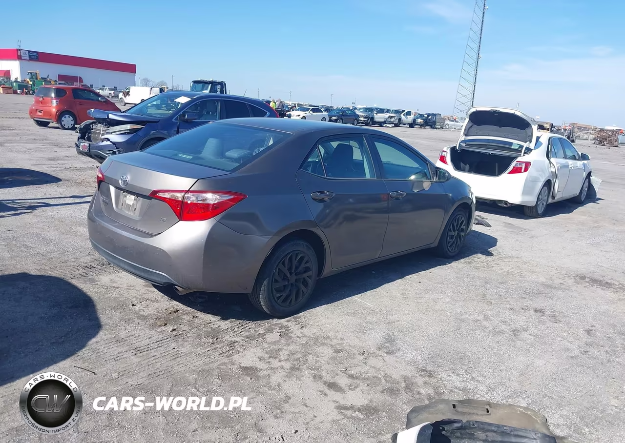 2017 Toyota Corolla Le VIN:2T1BURHE5HC848409 - 4