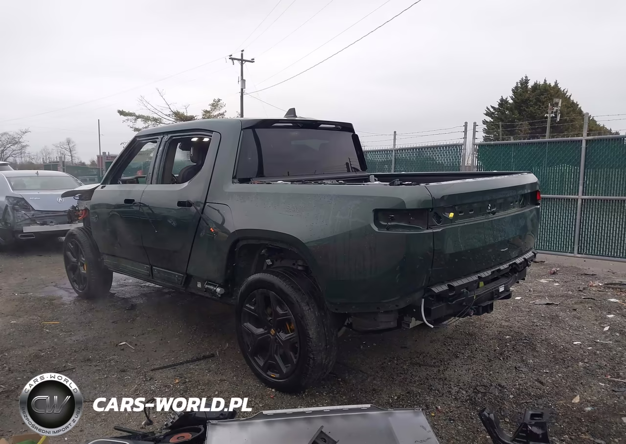 2022 Rivian R1T Adventure VIN:7FCTGAAA7NN016514 - 3