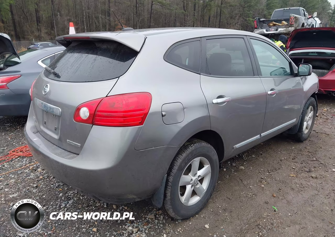 2013 Nissan Rogue S VIN:JN8AS5MT8DW538615 - 4