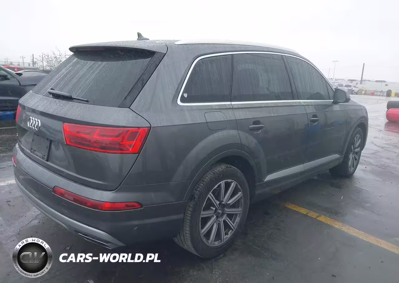 2019 Audi Q7 45 Premium VIN:WA1LHAF75KD024767 - 4