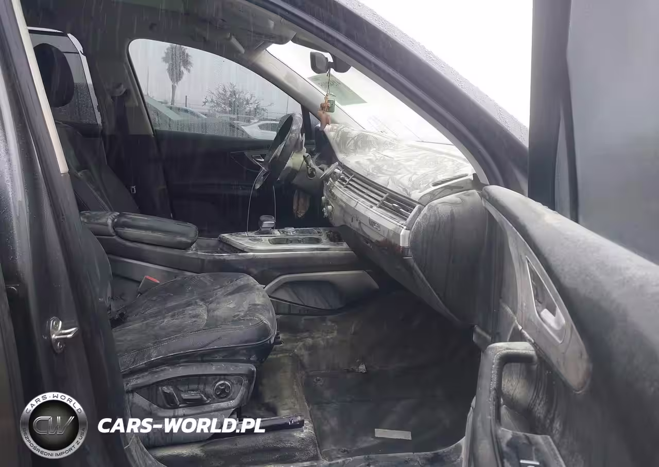 2019 Audi Q7 45 Premium VIN:WA1LHAF75KD024767 - 5