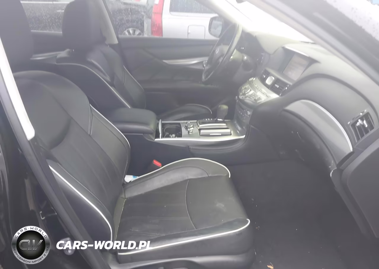 2019 Infiniti Q70 3.7X Luxe VIN:JN1BY1AR6KM585363 - 5