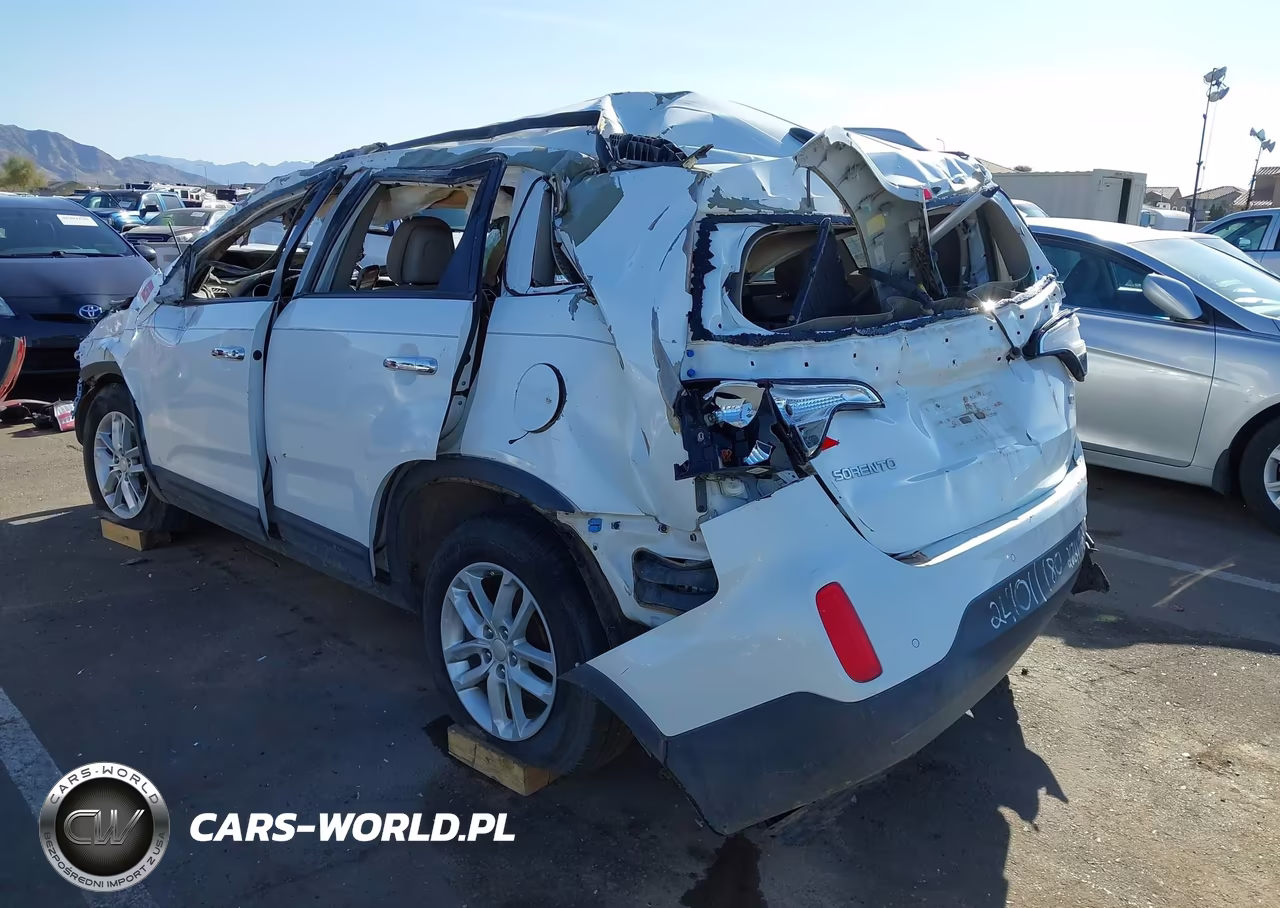 2014 Kia Sorento Lx VIN:5XYKT3A62EG465241 - 3