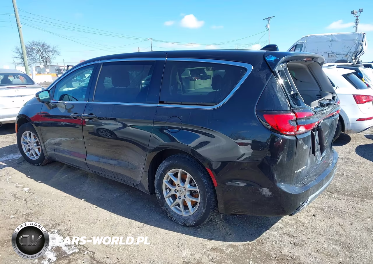 2023 Chrysler Pacifica Touring L VIN:2C4RC1BG0PR596354 - 14