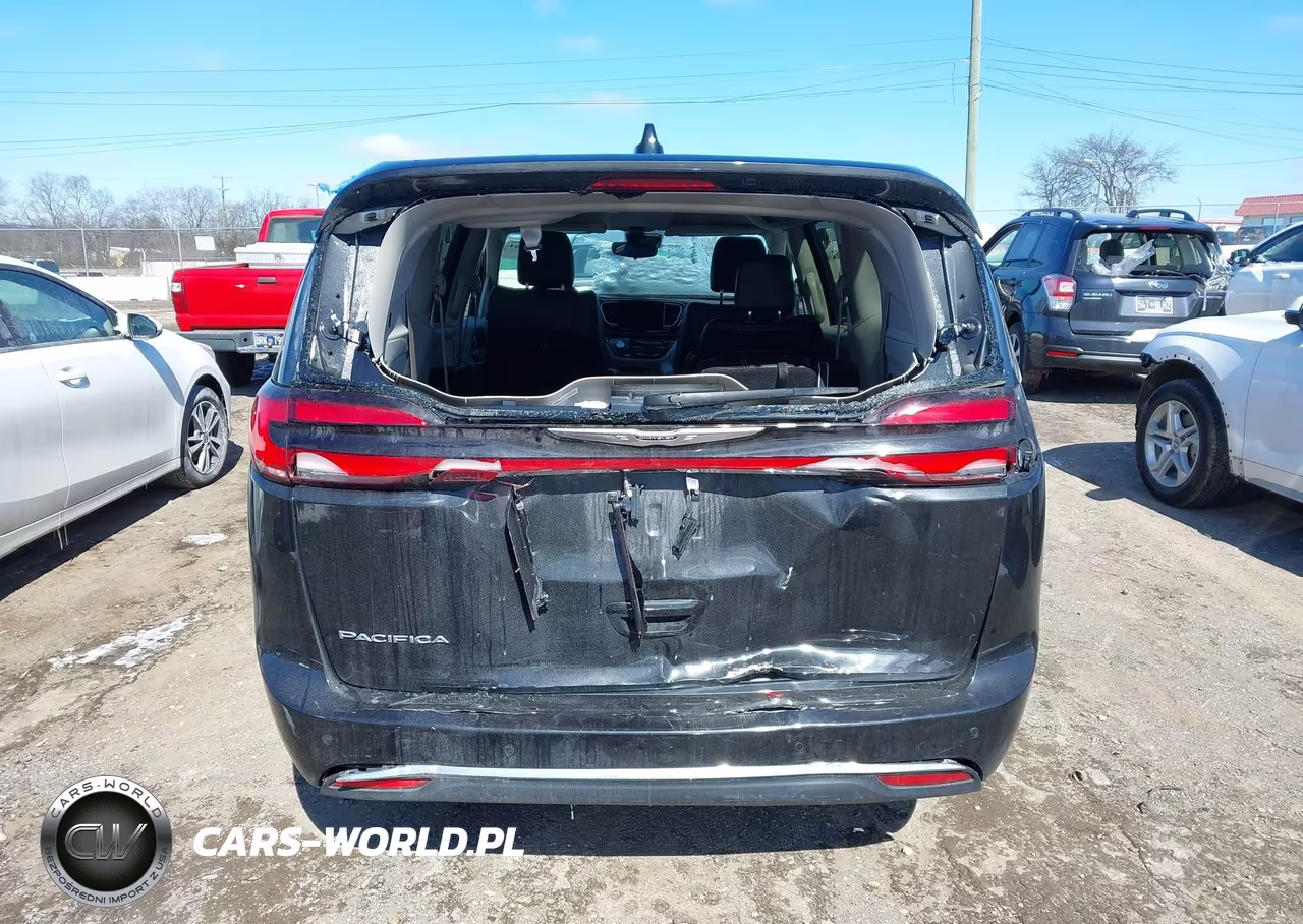 2023 Chrysler Pacifica Touring L VIN:2C4RC1BG0PR596354 - 16