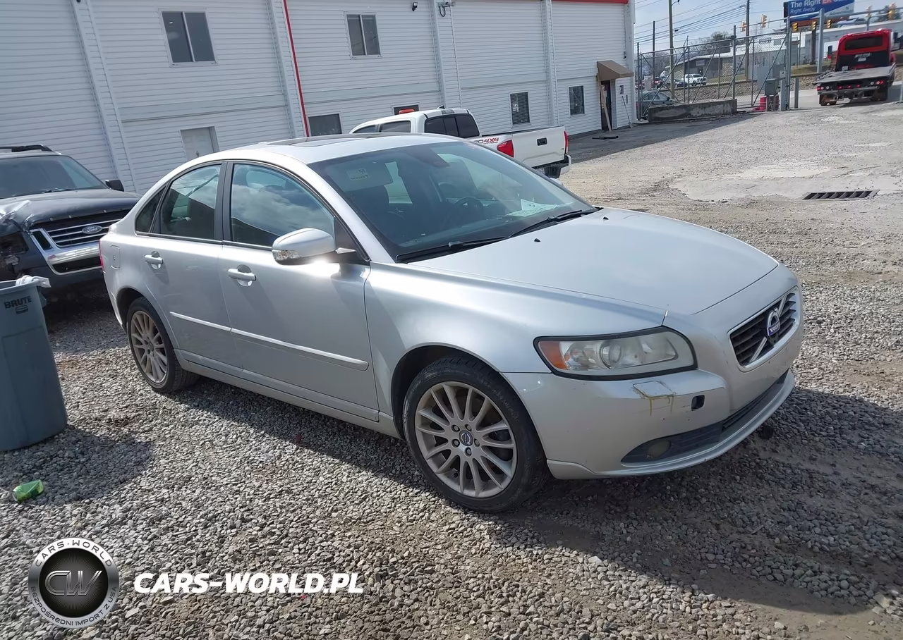 2011 Volvo S40 T5-T5 R-Design
