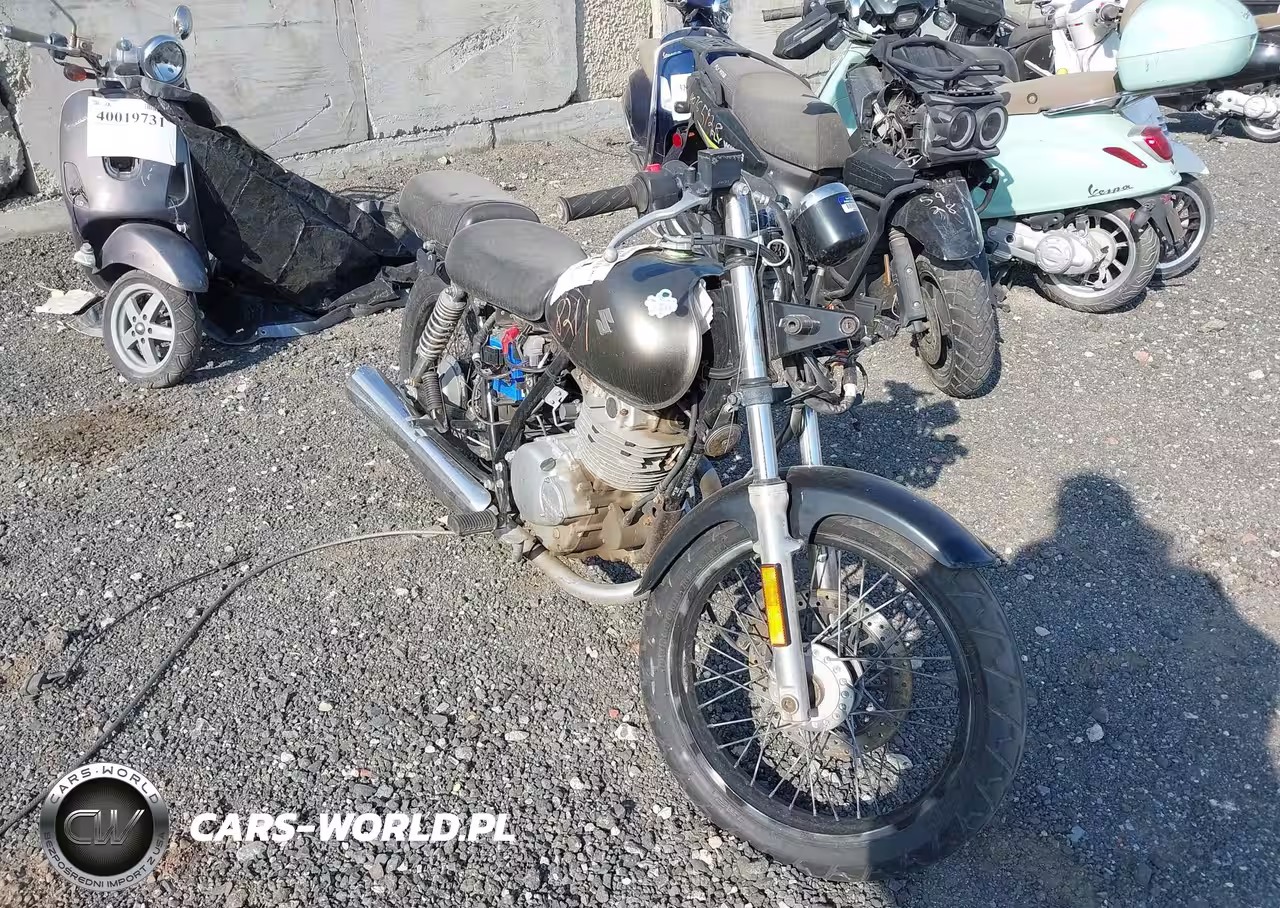 SUZUKI