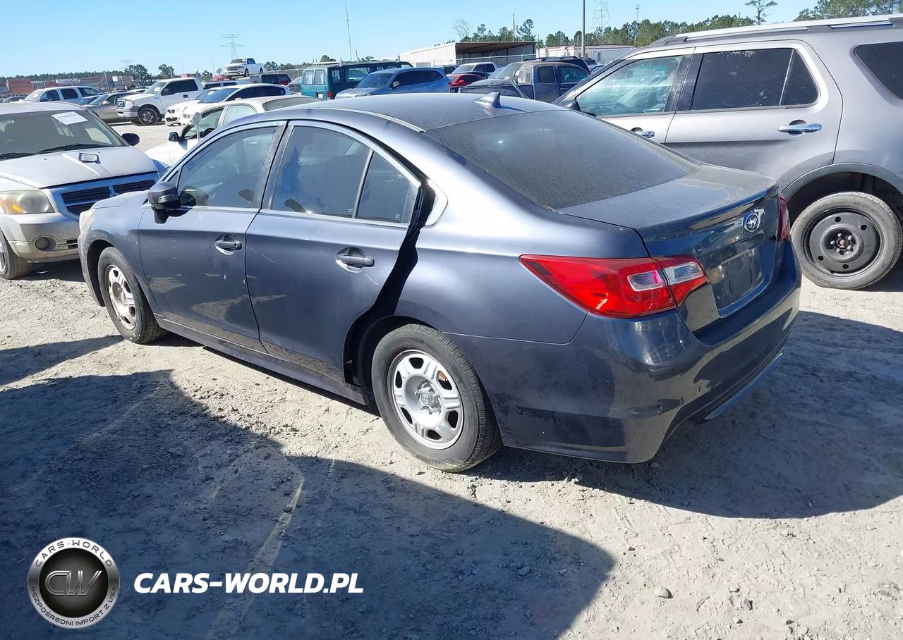 2017 Subaru Legacy 2.5I Premium VIN:4S3BNAF6XH3042262 - 3