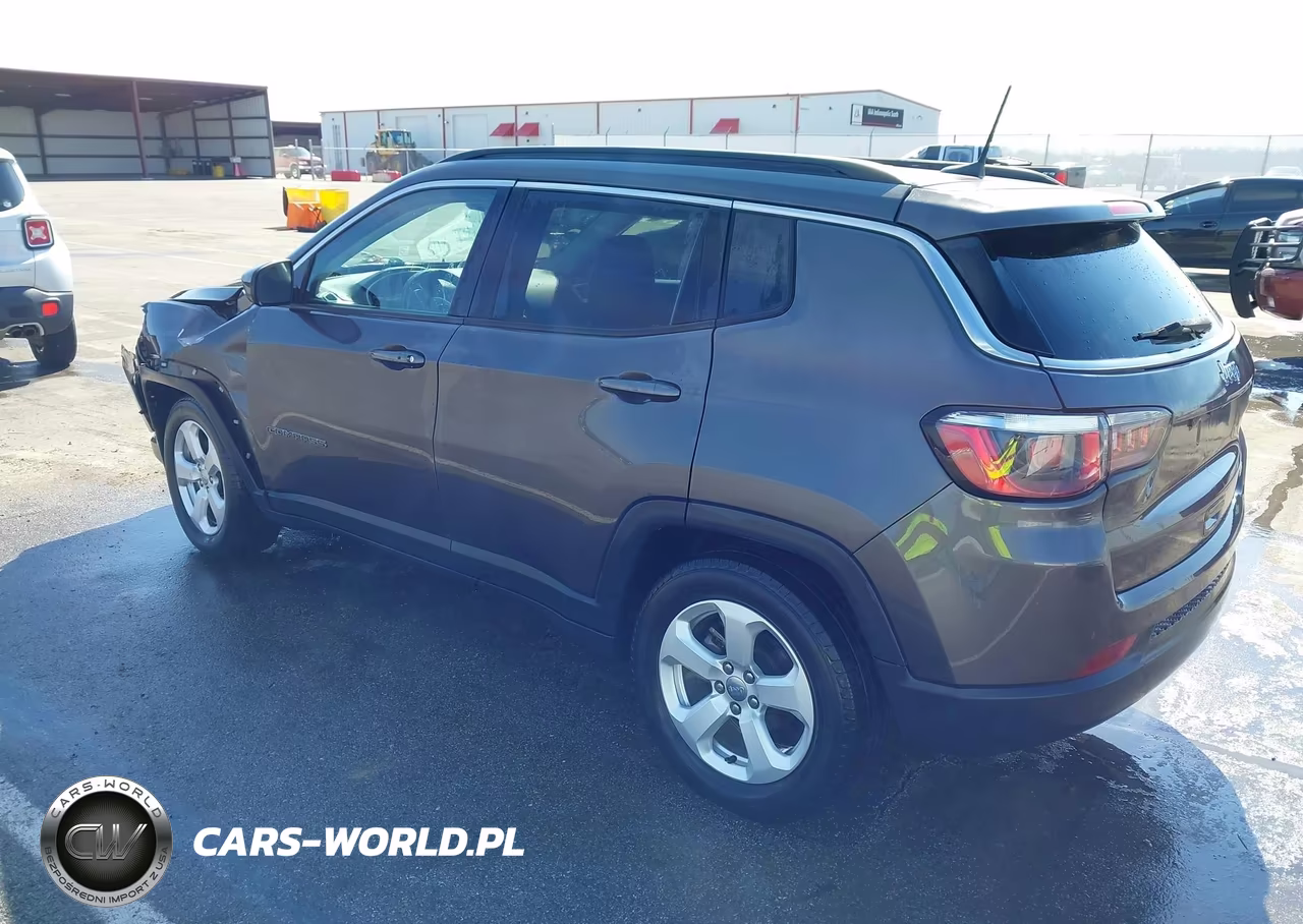 2019 Jeep Compass Latitude Fwd VIN:3C4NJCBB0KT677302 - 3
