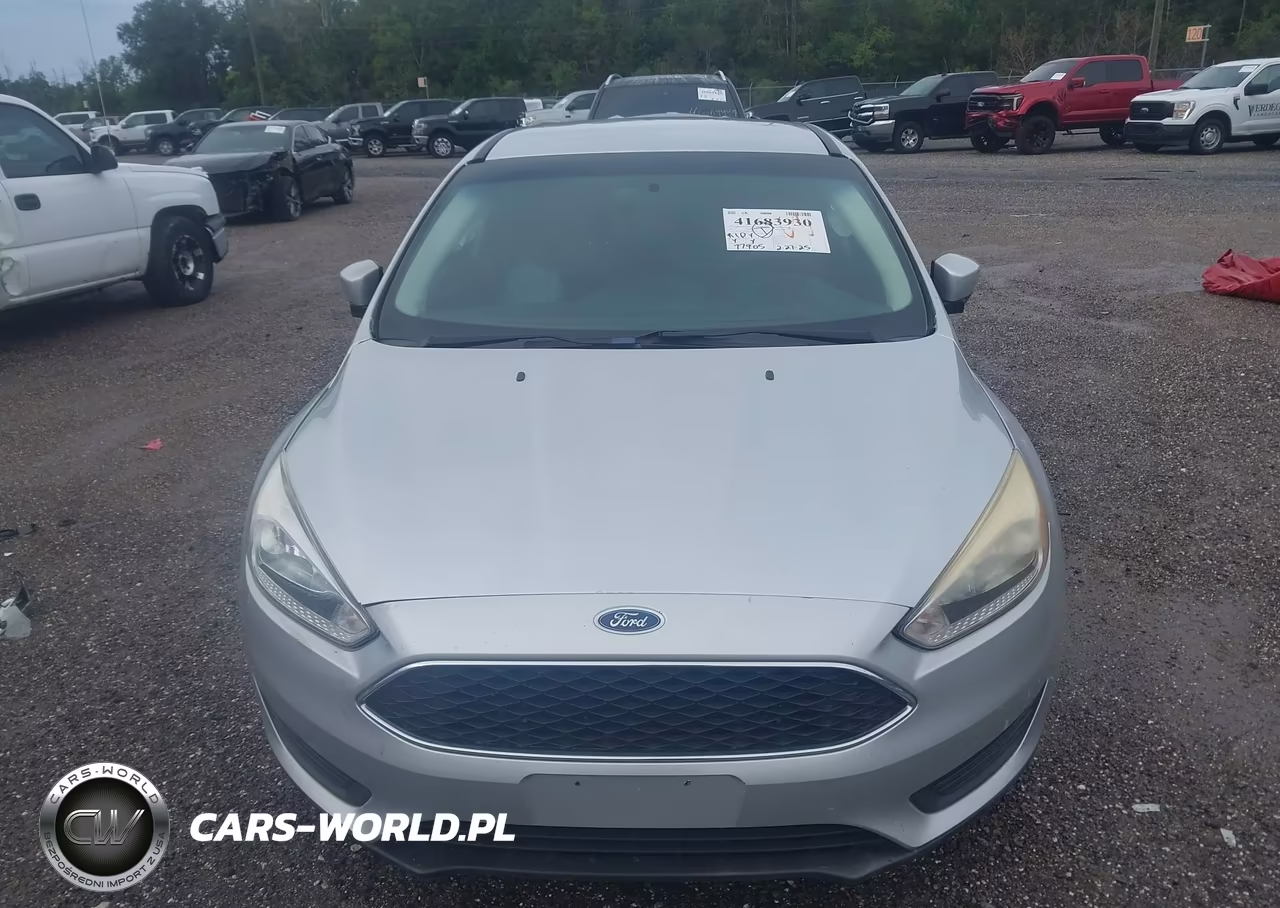 2017 Ford Focus Se VIN:1FADP3K21HL302023 - 12