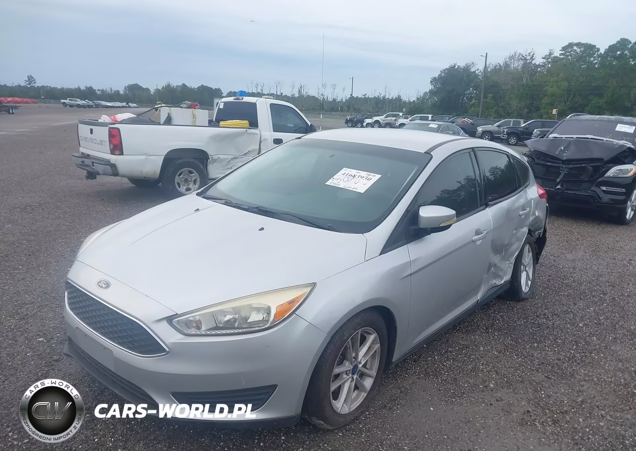 2017 Ford Focus Se VIN:1FADP3K21HL302023 - 2
