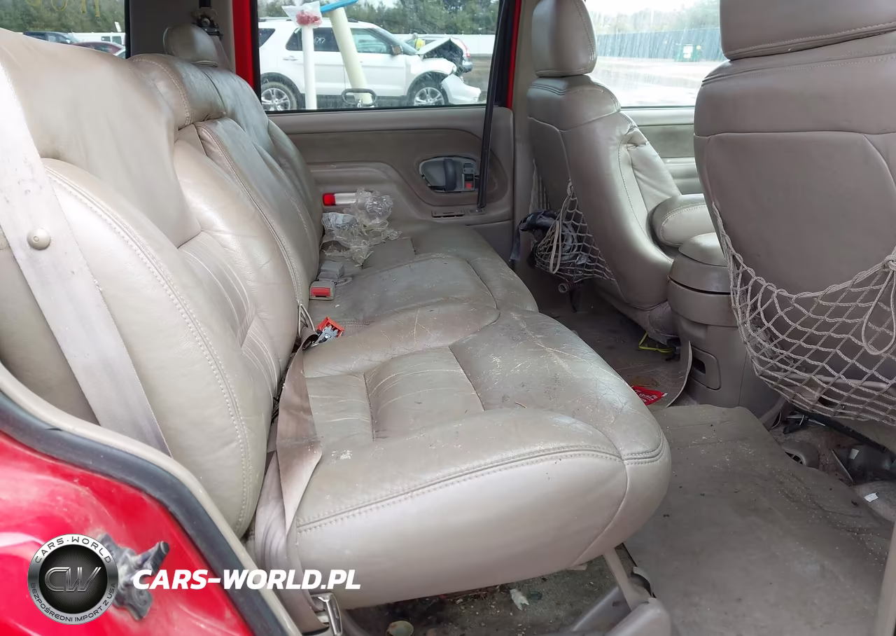 1999 Chevrolet Tahoe Ls VIN:1GNEK13R6XJ343987 - 8