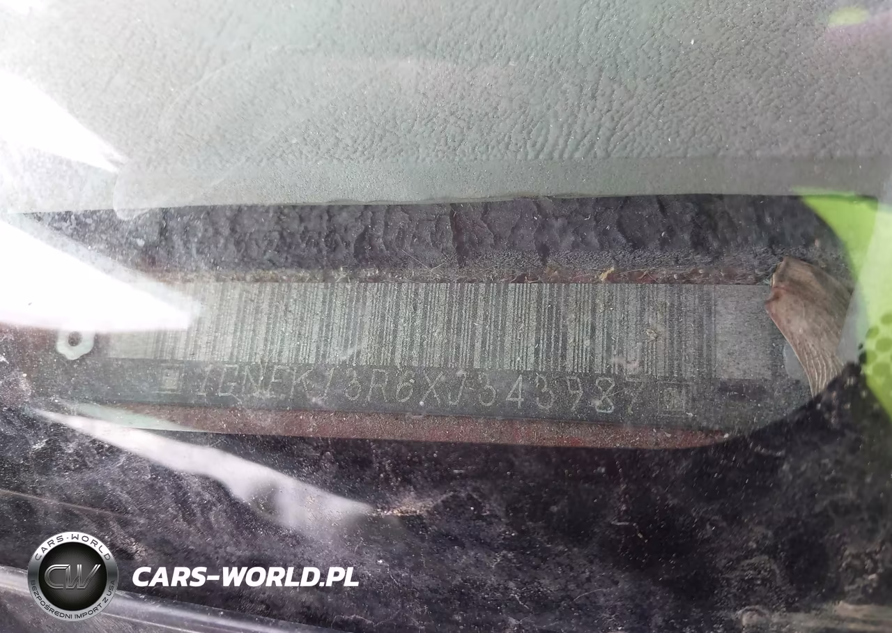 1999 Chevrolet Tahoe Ls VIN:1GNEK13R6XJ343987 - 9