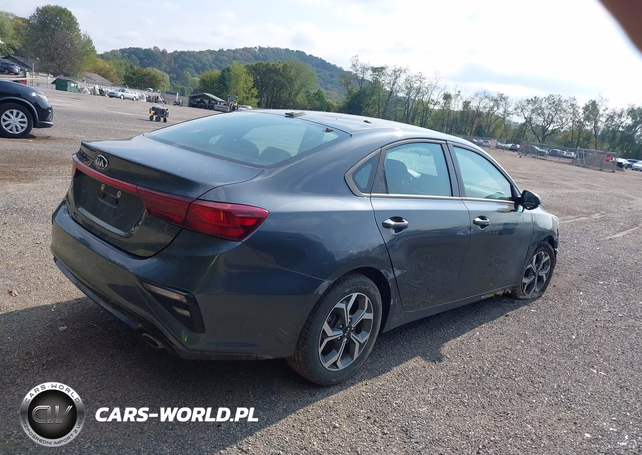 2021 Kia Forte Lxs VIN:3KPF24AD7ME271180 - 4