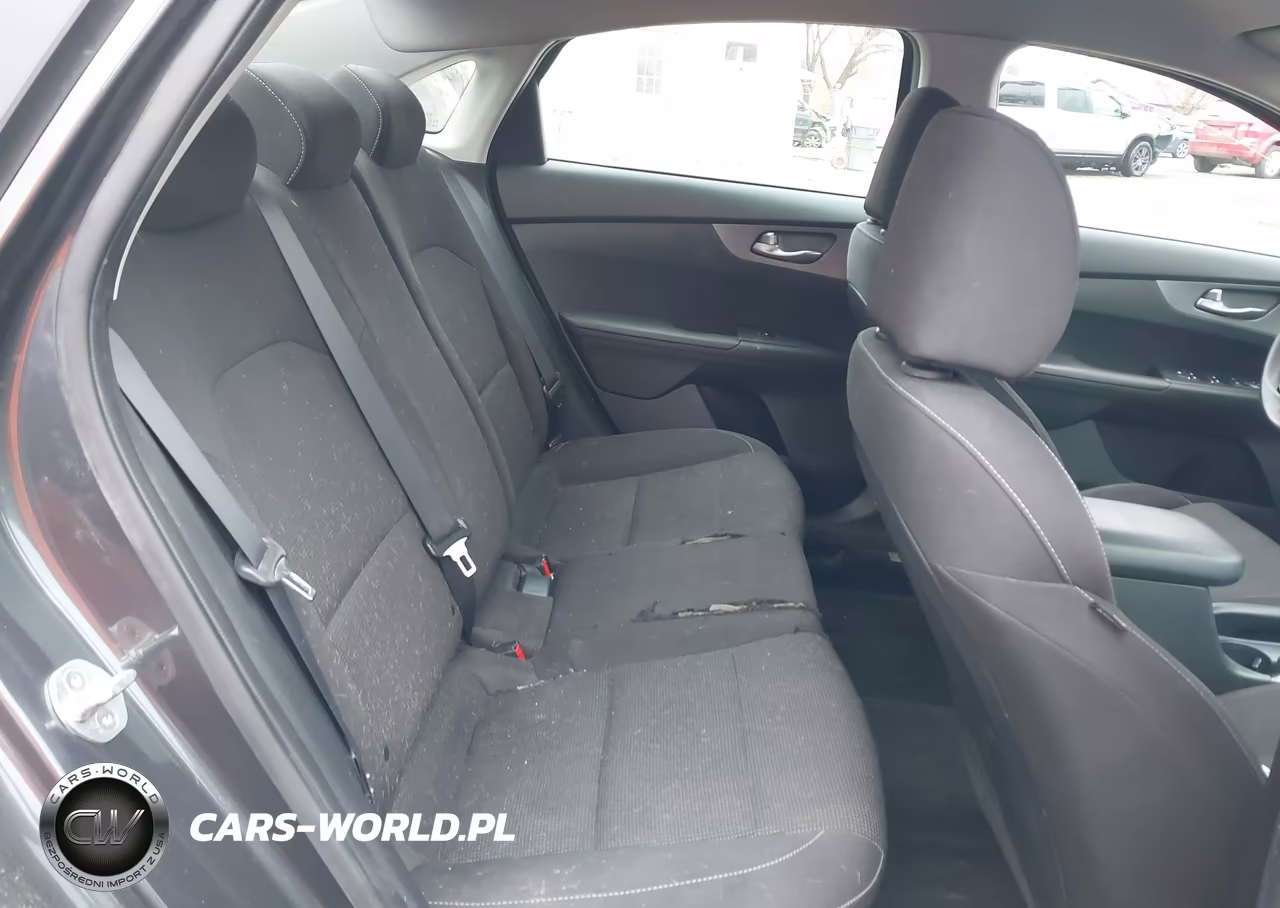 2021 Kia Forte Lxs VIN:3KPF24AD7ME271180 - 8