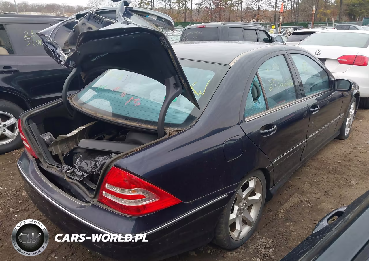 2007 Mercedes-Benz C 230 Sport VIN:WDBRF52H27F911720 - 4