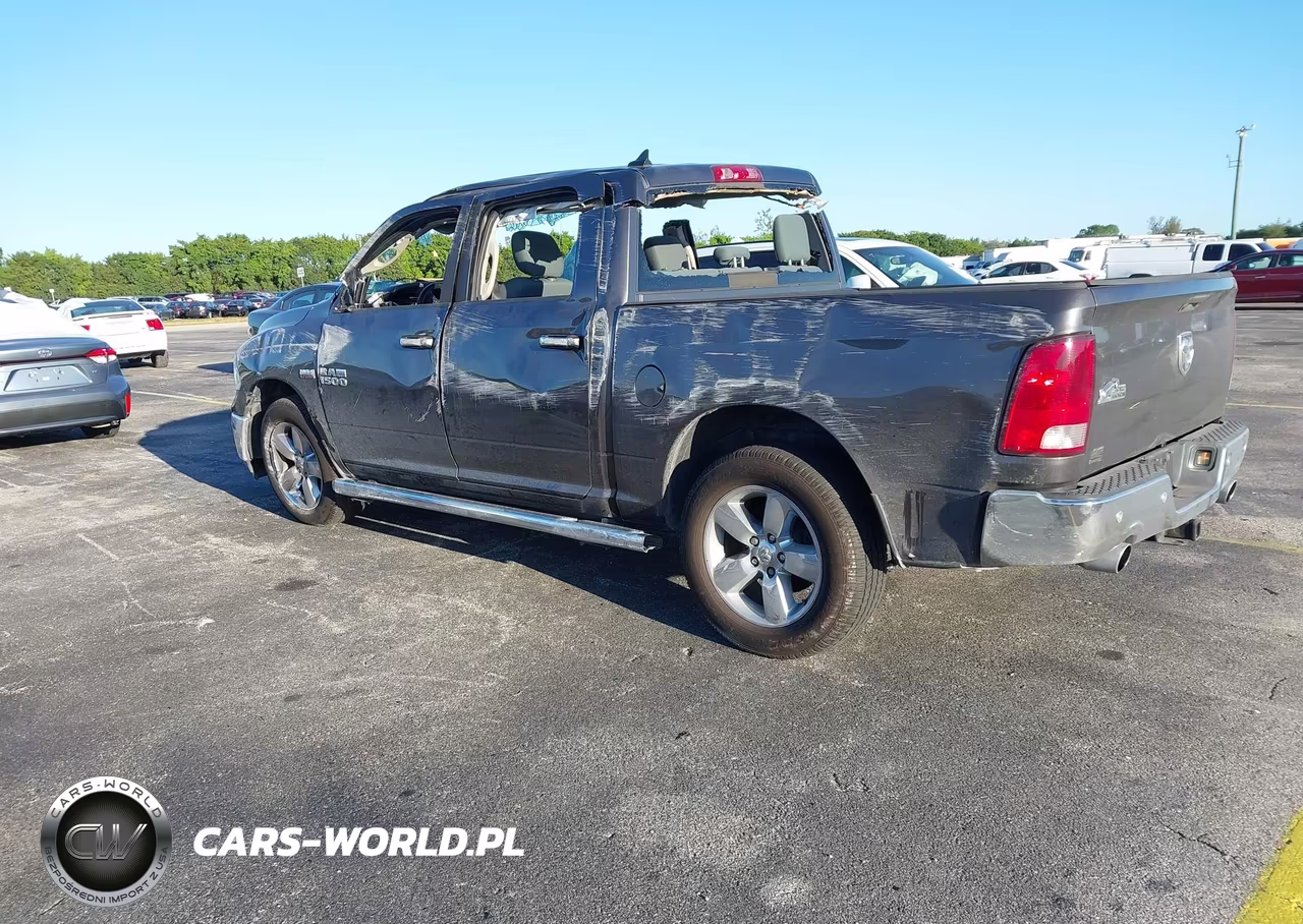 2015 Ram 1500 Big Horn VIN:1C6RR6LT6FS735706 - 3