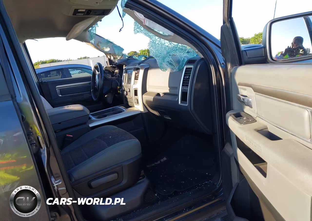 2015 Ram 1500 Big Horn VIN:1C6RR6LT6FS735706 - 5