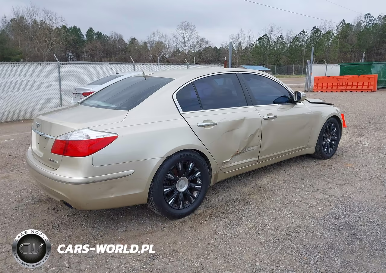 2011 Hyundai Genesis 3.8 VIN:KMHGC4DE8BU139271 - 4