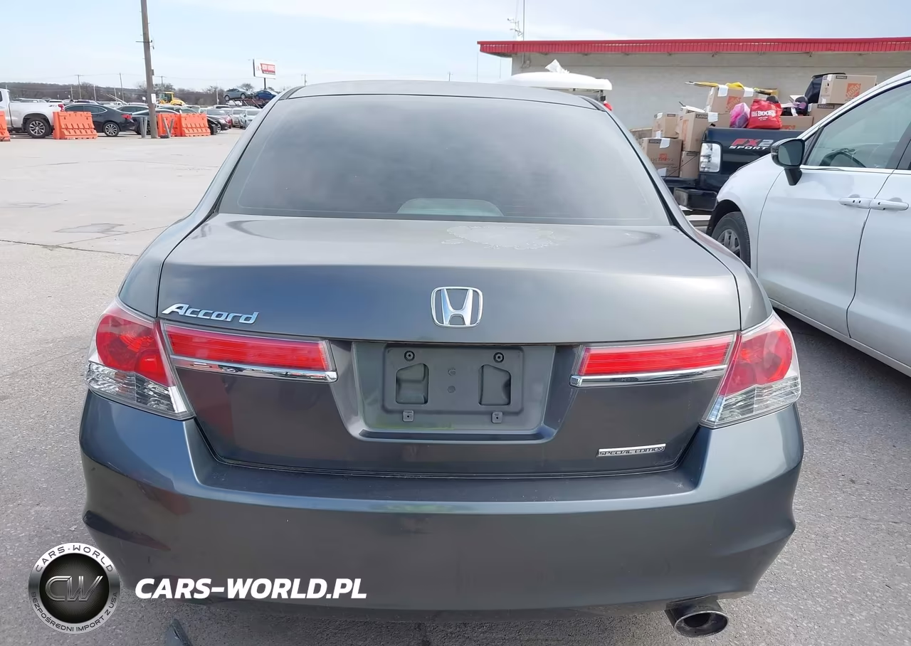 HONDA ACCORD VIN:1HGCP2F69BA055612 - 16