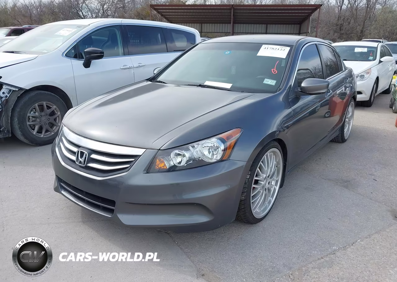HONDA ACCORD VIN:1HGCP2F69BA055612 - 2