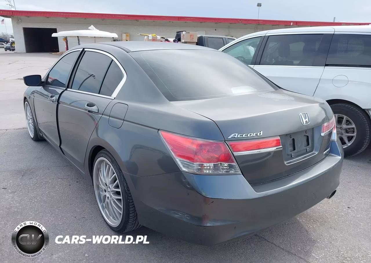 HONDA ACCORD VIN:1HGCP2F69BA055612 - 3