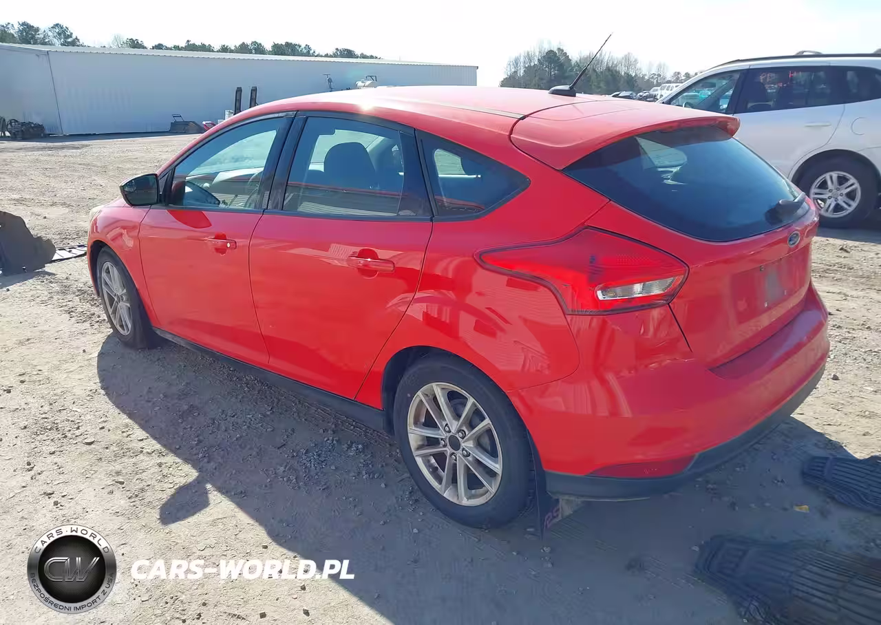 2017 Ford Focus Se VIN:1FADP3K26HL231868 - 3