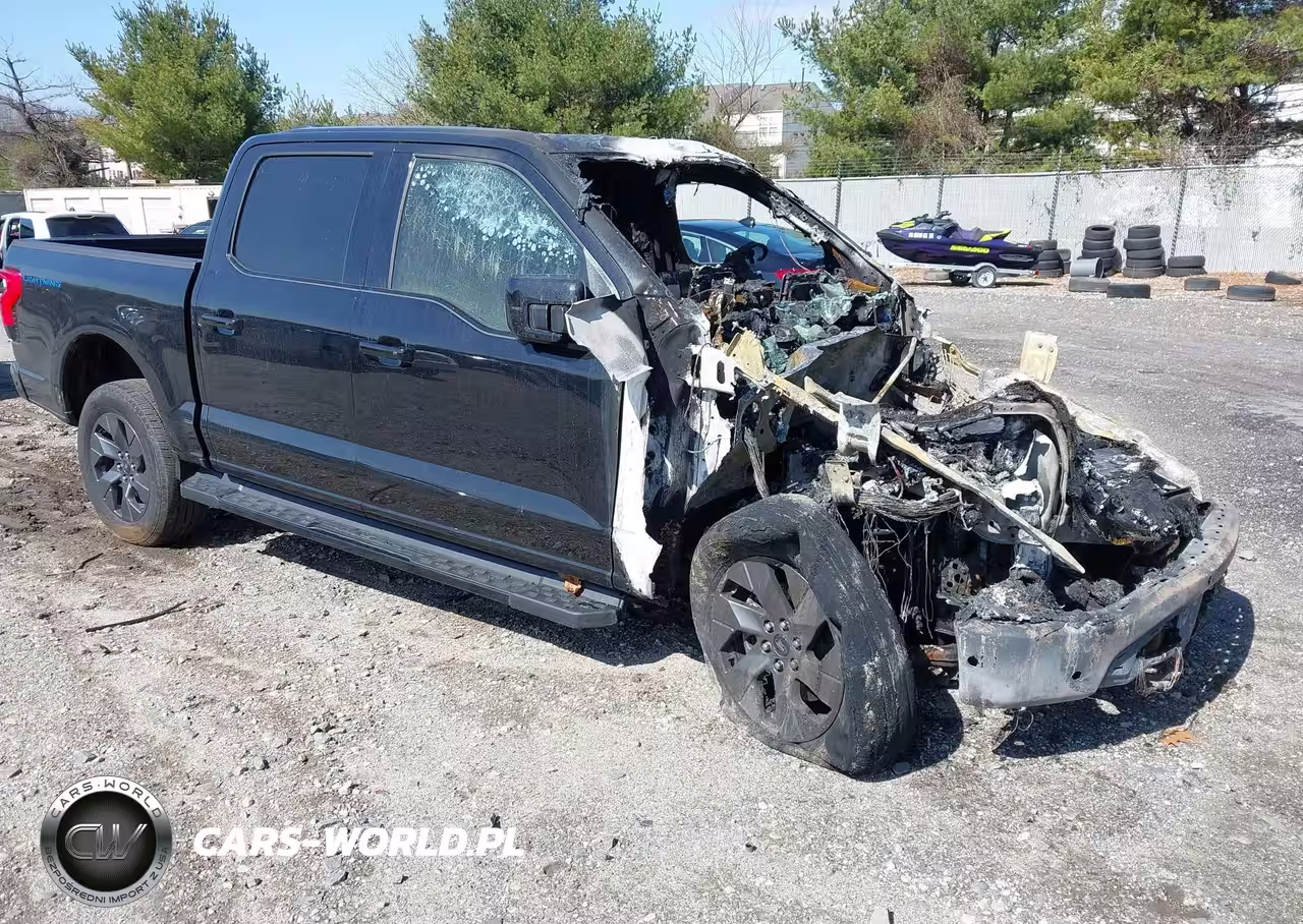 2022 Ford F-150 Lightning Lariat