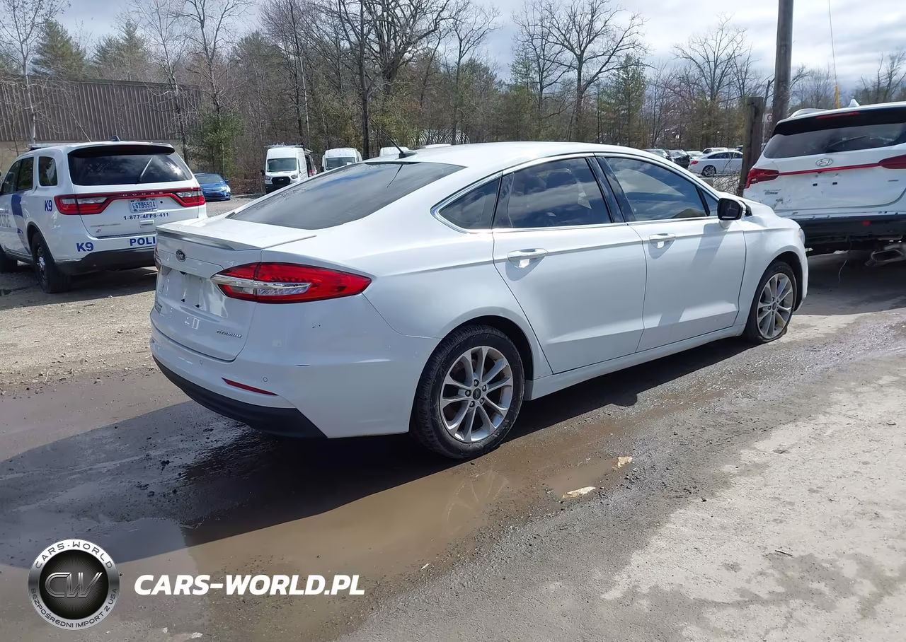 2019 Ford Fusion Energi Titanium VIN:3FA6P0SU6KR110873 - 4