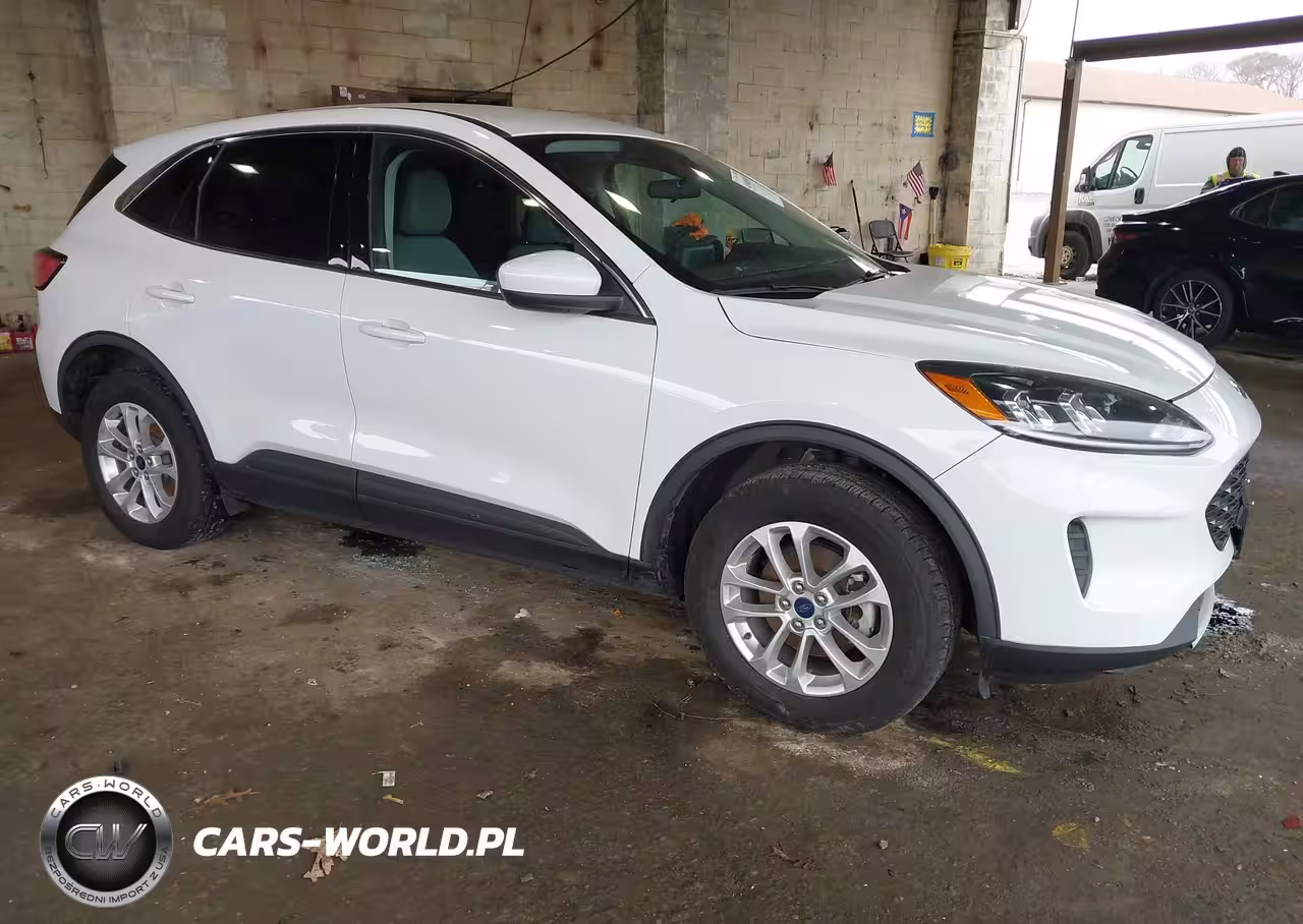 2020 Ford Escape Se