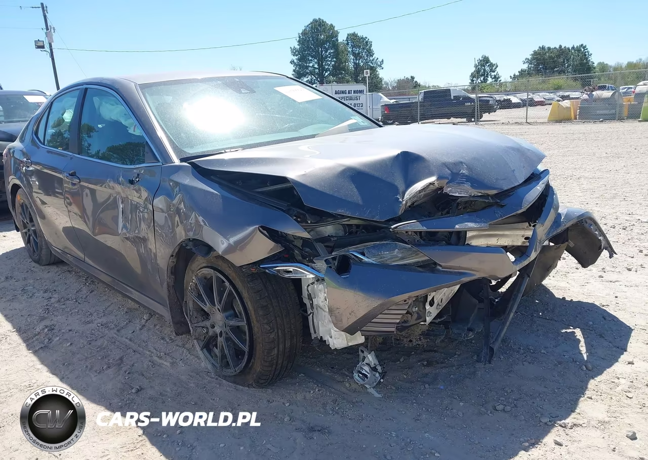2020 Toyota Camry Le VIN:4T1C11AK5LU867161 - 6