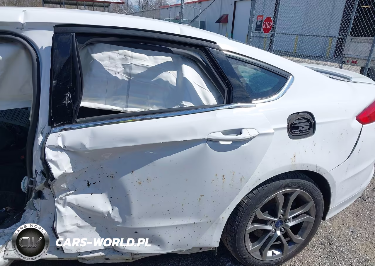 2017 Ford Fusion S VIN:3FA6P0G73HR161260 - 17