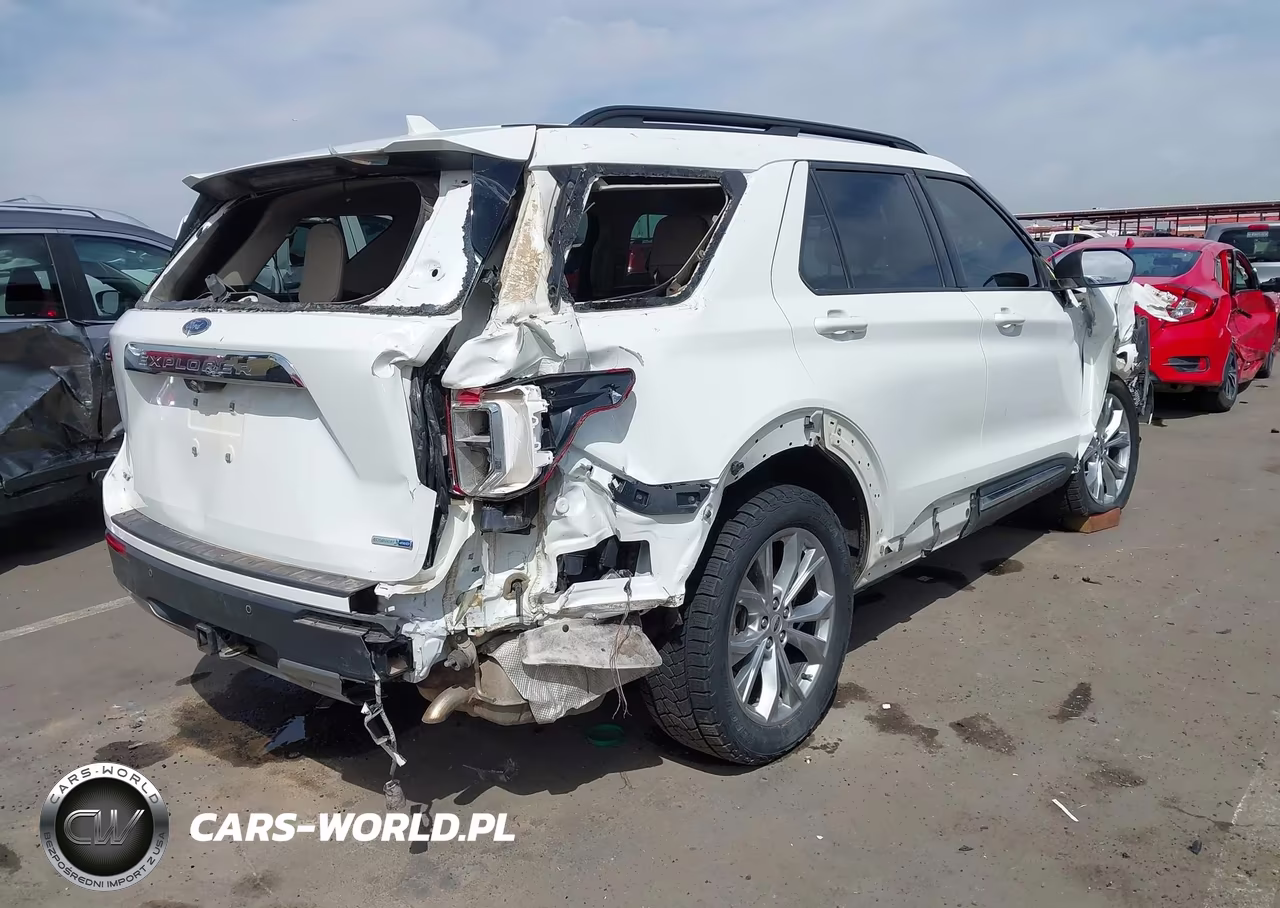 2020 Ford Explorer Xlt VIN:1FMSK8DH3LGA81469 - 4