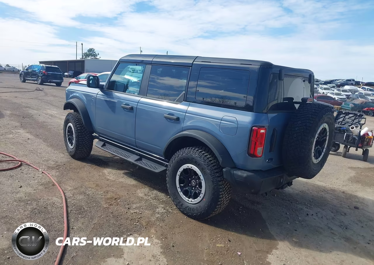 2024 Ford Bronco Black Diamond VIN:1FMEE1BPXRLB19107 - 3