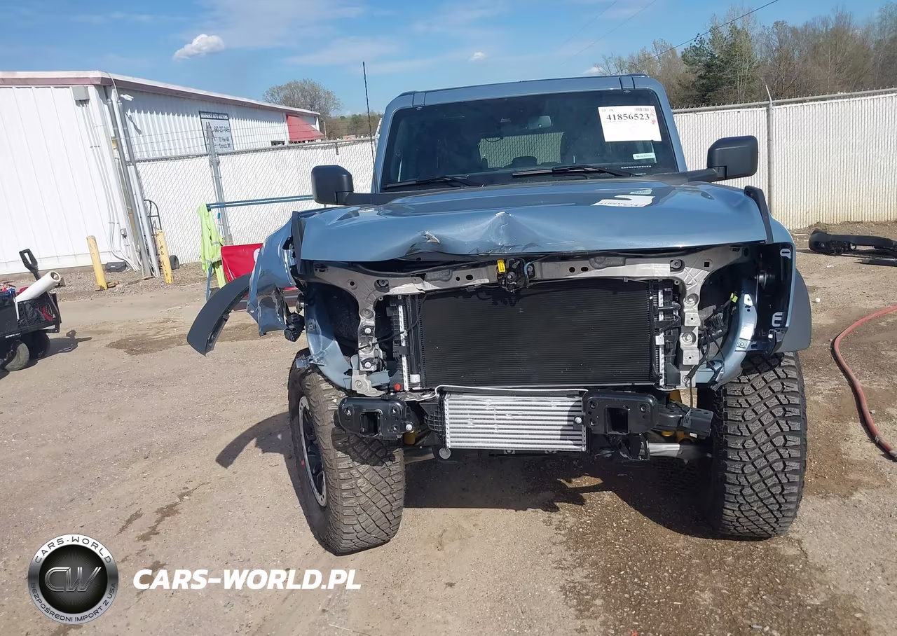 2024 Ford Bronco Black Diamond VIN:1FMEE1BPXRLB19107 - 6