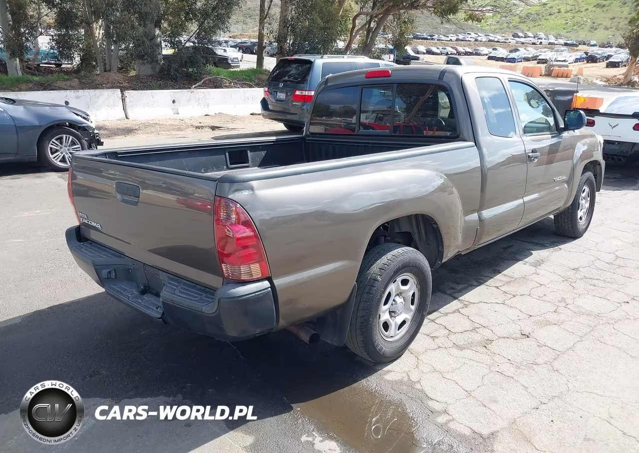 2012 Toyota Tacoma VIN:5TFTX4CN7CX018126 - 4