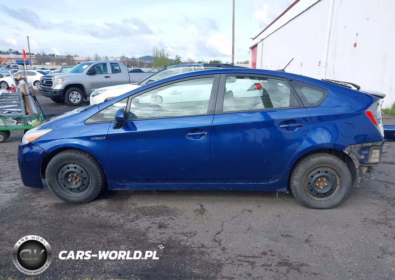 2011 Toyota Prius Two VIN:JTDKN3DU7B0273206 - 15