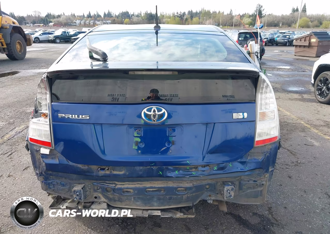 2011 Toyota Prius Two VIN:JTDKN3DU7B0273206 - 18